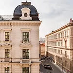 Charles Bridge - 3 Bedroom Apartment - Old Town