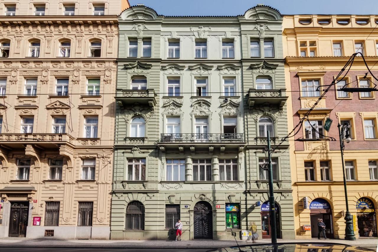 Charles Bridge - 3 Bedroom - Old Town Apartmán