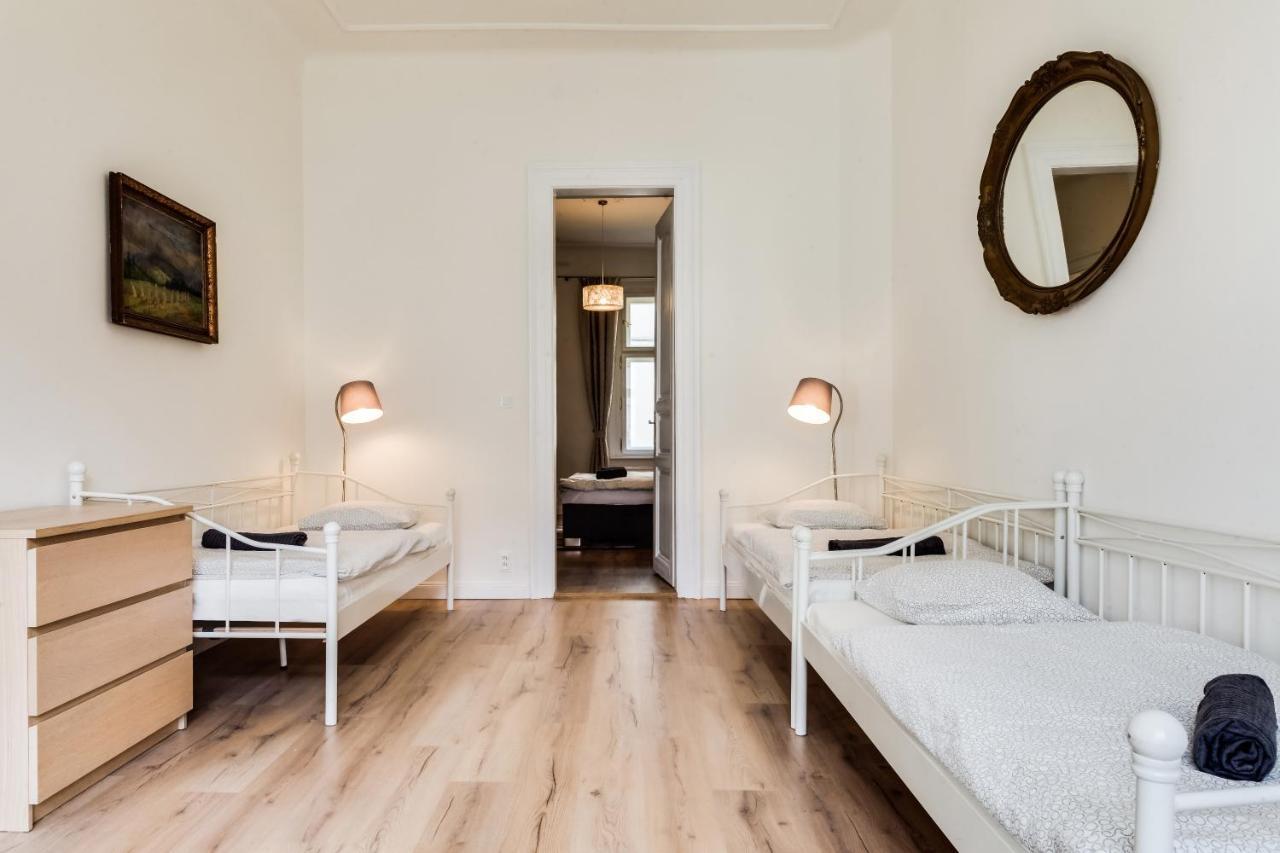 Charles Bridge - 3 Bedroom - Old Town Praha