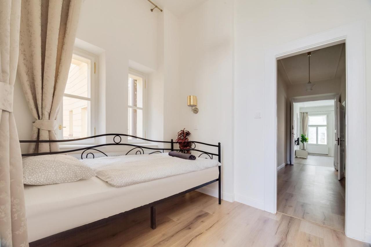 Apartmán Charles Bridge - 3 Bedroom - Old Town Praha