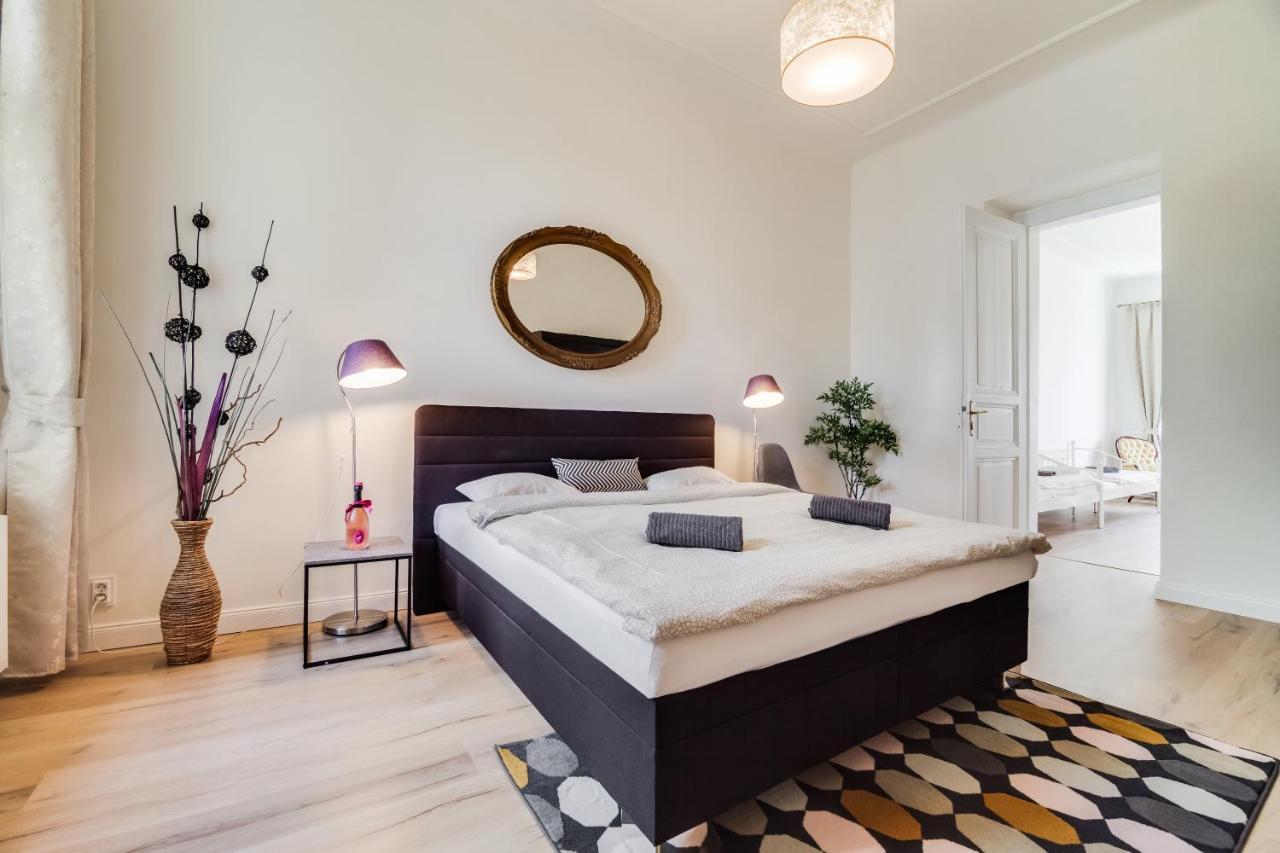 Apartmán Charles Bridge - 3 Bedroom - Old Town